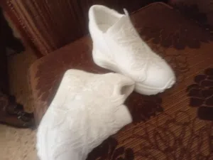 حذاء بدلة عروس لبسه واحده بحاله ممتازه