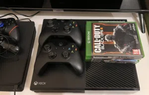 Xbox One with 2 Controllers and 5 games