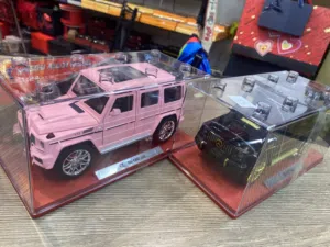 تحف مكتبية احف منزلية نثريات اكسسورات ديكورات اكسسورات علي شكل سيارات حديثة وكلاسيكية