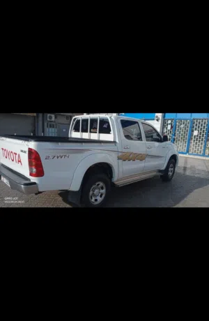 Used Toyota Hilux in Abu Dhabi