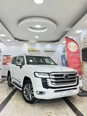 لاندكروزر VX 2026 خليجي وكالة عمان تحت ضمان الوكاله لفوول اوبشن اقل عن سعر الوكاله