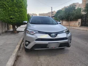 تيوتا rav4 2017 ليميتد كامل الاضافات حساسات امامية وخلفية كميرات 360 درجة فحص كامل 7 جيد