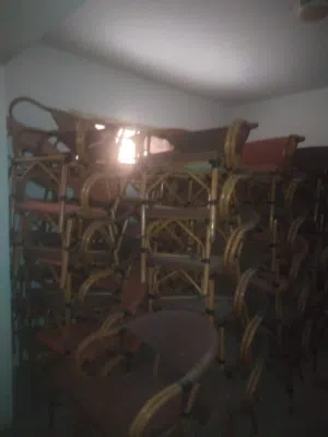 معدات وادوات مطعم وكافيه مستعمل وبها جديد