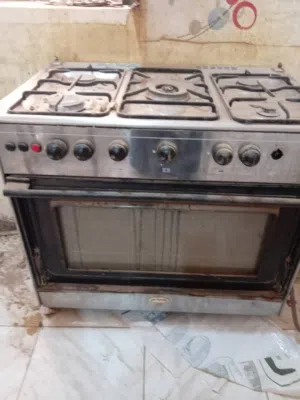 بوتجاز  5عيون بحالة ممتازة والفرن شغال