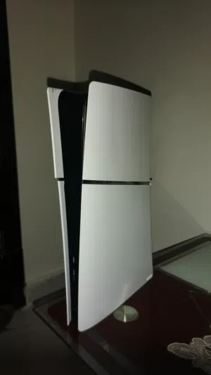 سوني 5 ps5 مستعمل 6 شهور مطلوب 1300 قابل للتفاوض