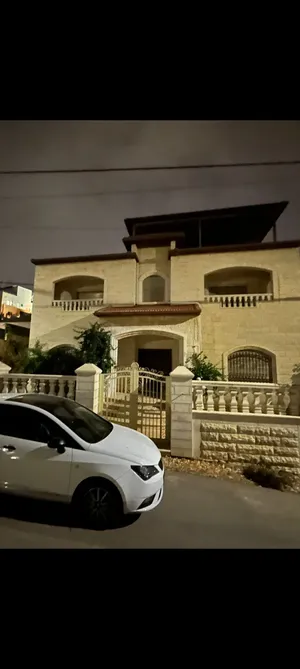 ‏أكثر من 6 غرف ‏.‏ أكثر من 6 حمامات ‏.‏ 400 م٢‏2