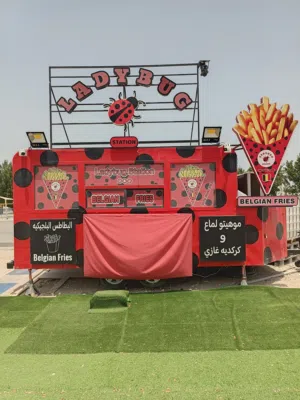 للبيع food truck  مع Generator 22kva
