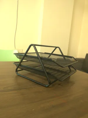 Brand New 2-Tier Black Mesh Metal Desk Organizer - منظم ملفات مكتبي معدني قطعتين جديد ممتاز