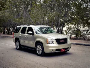 GMC YUKON SLT MODEL 2014 SINGLE OWNER WELL MAINTAINED