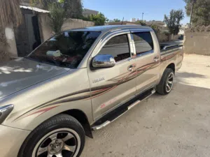 Used Toyota Hilux in Mafraq