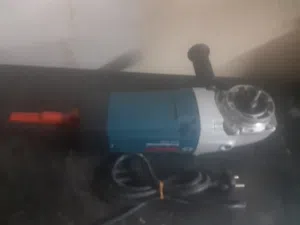 صاروخ بوش اصلي جديد غير مستعمل 9 انش  حبل كتان جديد 40 متر و مفتاح انجليزي 18 انش جديد للبيع