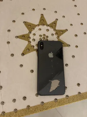 Apple iPhone X 64 GB in Fujairah