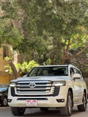SUV Toyota in Cairo