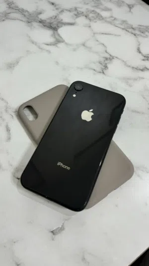 ايفون XR بحالة ممتازه مو مصلح