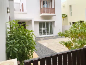 5 Bedroom Lakefront Villa for Rent, Almouj Muscat - فيلا للإيجار بـ 5 غرف نوم، الموج مسقط