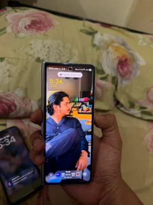 samsung fold 5 - 256gb