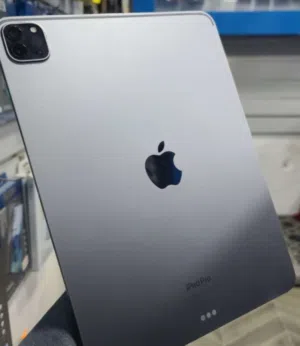 Apple iPad pro 4 128 GB in Aden