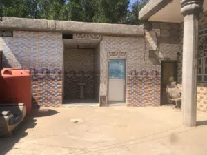 نص دونم ومن ضمن بيت مساحه 400 متر