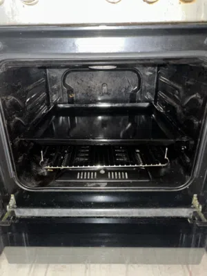 فرن غاز بحالة جيدة