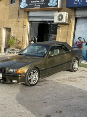 BMW 325i كشف