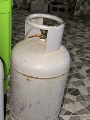 للبيع سلندر غاز طبخ