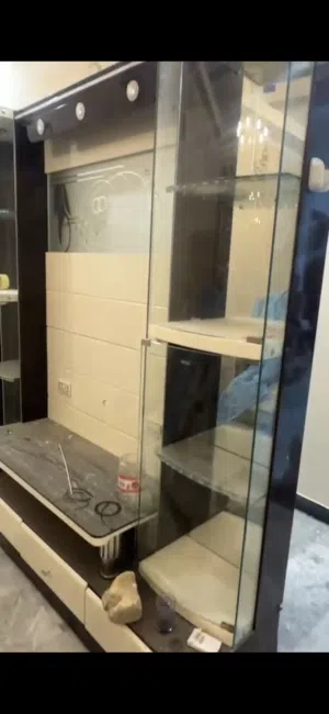 ميز بلازما كلش حلو ونضيف بيع مستعجل