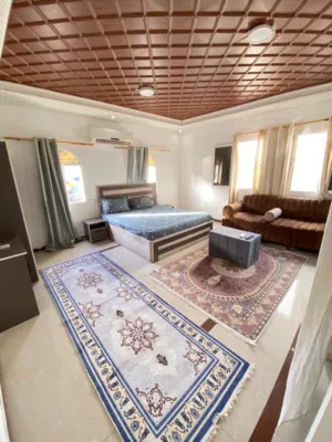 استديو غرفه وحمام ومطبخ نظامي في الخوير  Studio room, bathroom and regular kitchen