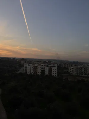 شقة دوبلكس ببناية من 3 طوابق فقط مع منظر رائع 10 دقائق للبلد