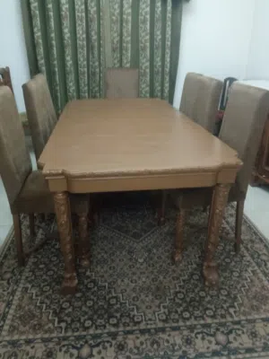 غرفة سفرة ترابيزة و كراسى وبوفية