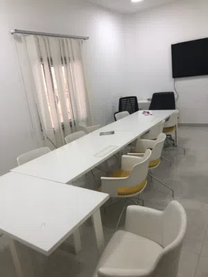 طاولت اجتماعات