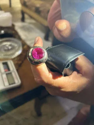 3 خواتم ياقوت وزفير للبيع