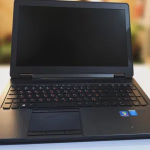 لابتوب مستعمل نظيف /hp