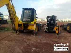 حفارة مستعملة 2017 ذات حالة جيدة من فئة المعدات الثقيلة