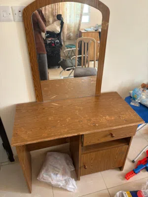 Dressing table with mirror