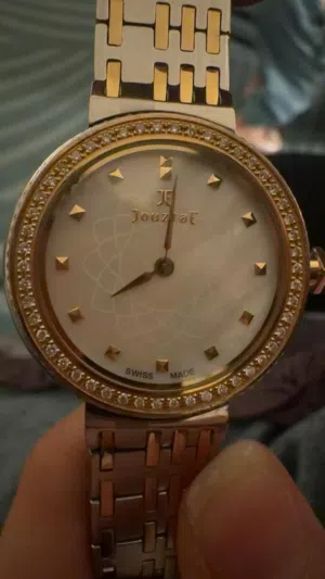 ساعه نسائية فخمه