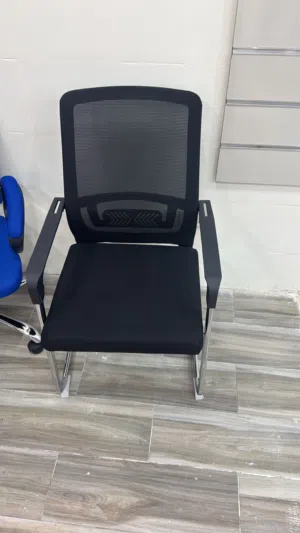 راحة وأناقة لمكتبك  كرسي مكتب بتصميم عصري ومريح  ظهر مريح من الشبك لدعم الظهر  قاعدة قوية من الستيل