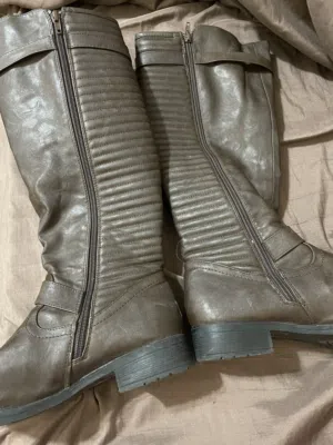 جزمة نسائية جلد – نمرة 40