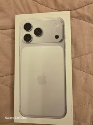 iPhone 17 pro max ذاكره 256 جديد بالباكيت غير مستعمل