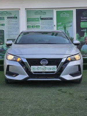 نيسان سنترا فئة SV موديل 2020 وارد أمريكي بحادث جداً بسيط وممشى قليل لاتفوت الفرصه وبادر با الحجز...