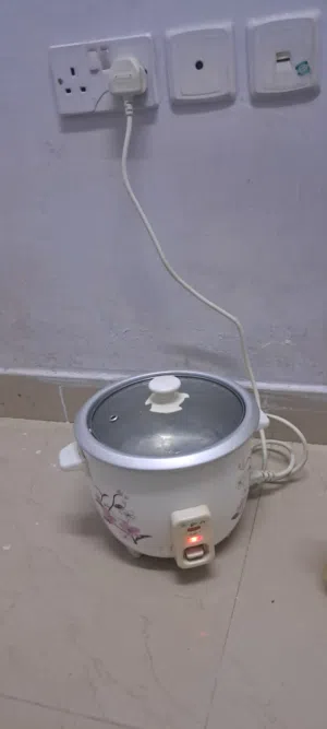 electric rice cooker for sell Condition perfectly fine
