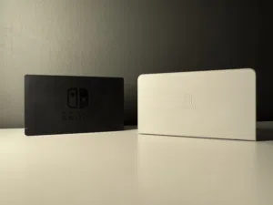 قاعدتين نينتندو: القاعدة الأولى (OLED Dock): 2. القاعدة الثانية (Standard Dock): للبيع (بدون ارجاع)