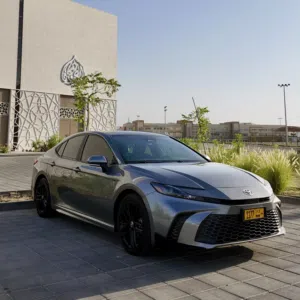 تويوتا كامري 2025 SE