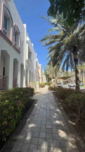 Townhouse for rent in Al Mouj