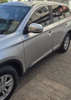 Used 2018 Mitsubishi Outlander GLX SUV with Partially Repainted Silver Exterior