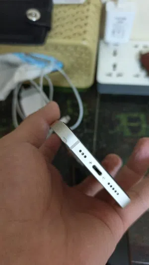 ايفون 13 للبيع