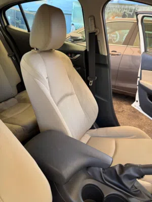 مازدا زوم 3 موديل 2019 فحص بسعر 9250 دينار مؤمن و مرخص
