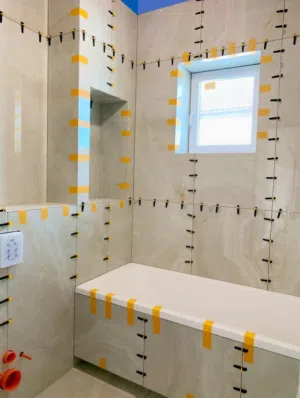 مبلط بلاط الجميع انواع سراميك بورسلان دهان سباك مليس تكسير تركيب وترميم