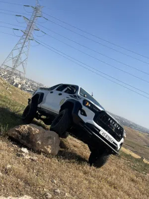 Used Toyota Hilux in Amman