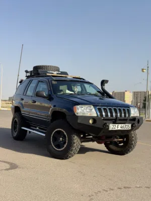 جيب شيروكي لمتد مرفعة 8 انج استرالي و عليها دعاميه درع حديد