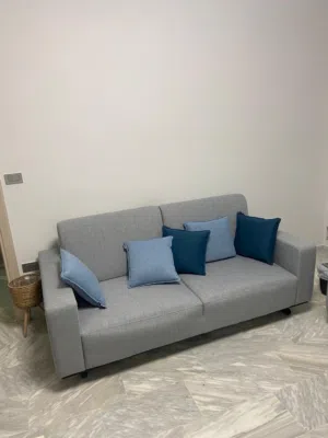 طقم كورنر بحالة ممتازة تفصيل من محلات  تفصيل من محلات Evora خلدا طاولات وسط تفصيل محلات Evora خلدا